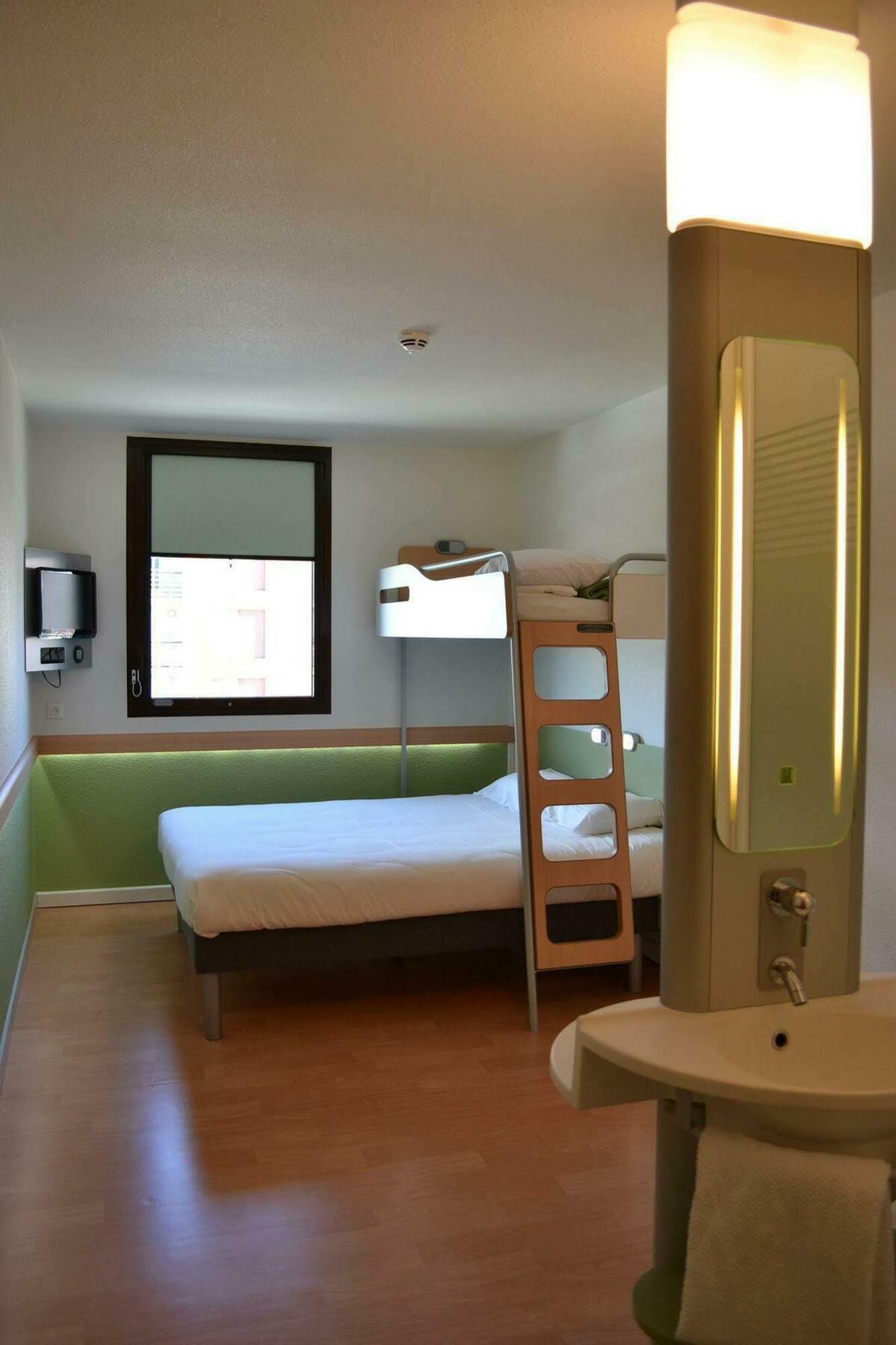 Ibis Budget Sucy En Brie Exterior photo